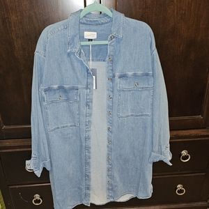 NWT. Universal Thread Denim shirt.  Size XL.